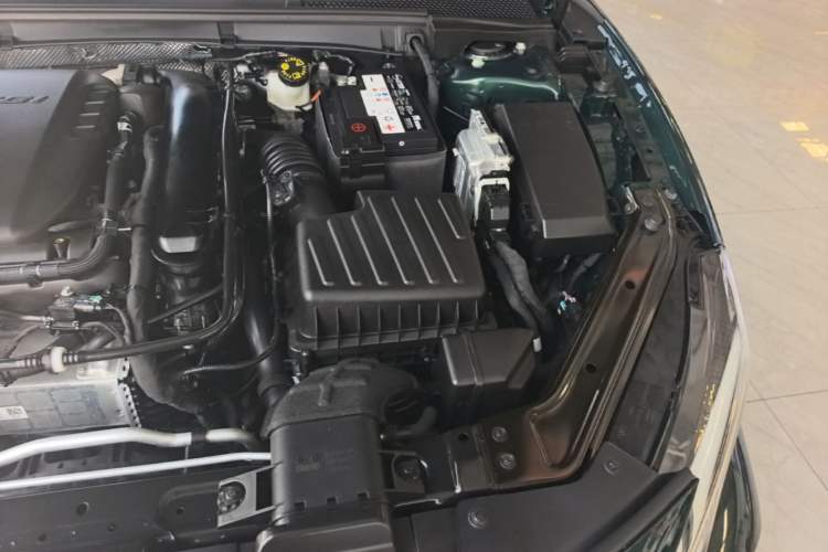 Used MG 7 2025 1.5T 300 DCT Luxury Edition Engine Bay Left