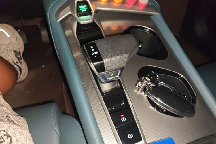 Used MG 7 2025 1.5T 300 DCT Elegant Edition Gear Lever