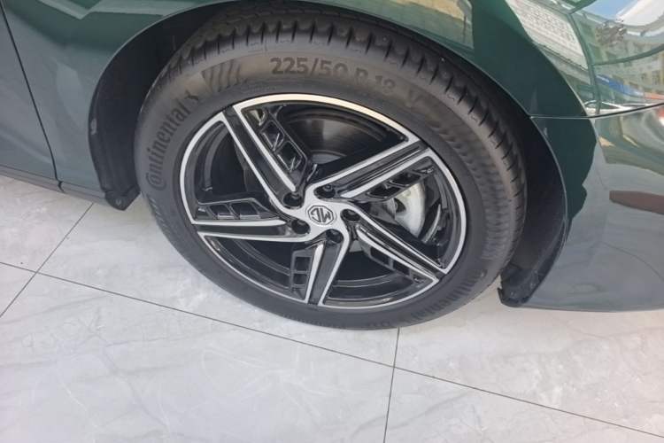 Used MG 7 2025 1.5T 300 DCT Luxury Edition Right Front Wheel Hub