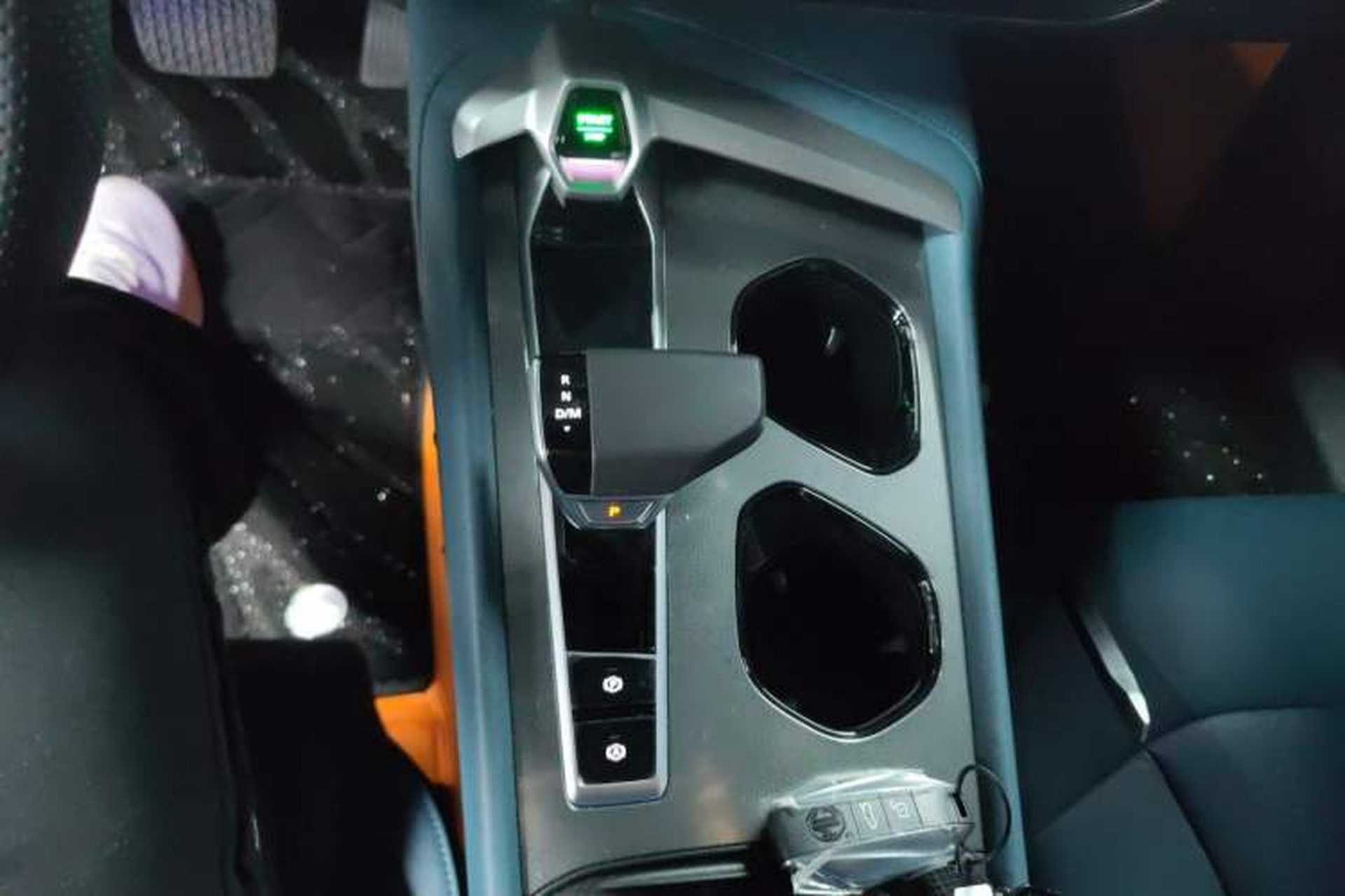 Used MG 7 2025 2.0T 405 AT Luxury Edition Gear Lever