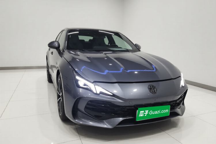 Used MG 7 2025 1.5T 300 DCT Luxury Edition Front Right 45 Deg