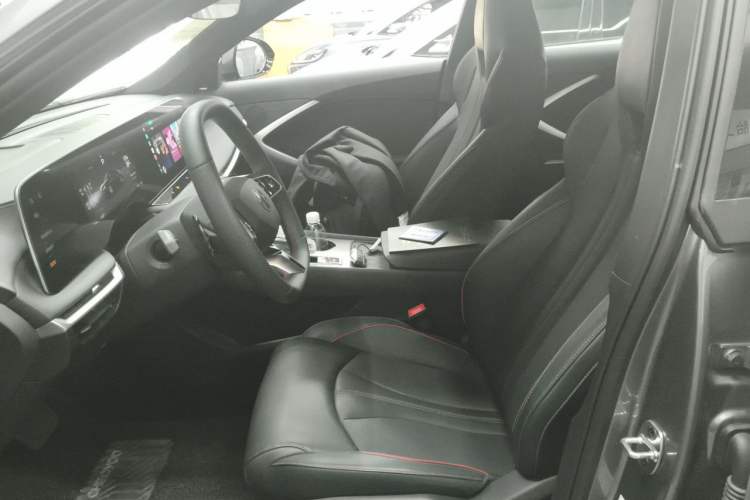 Used MG 7 2025 2.0T 405 AT Luxury Edition Left Front Seat