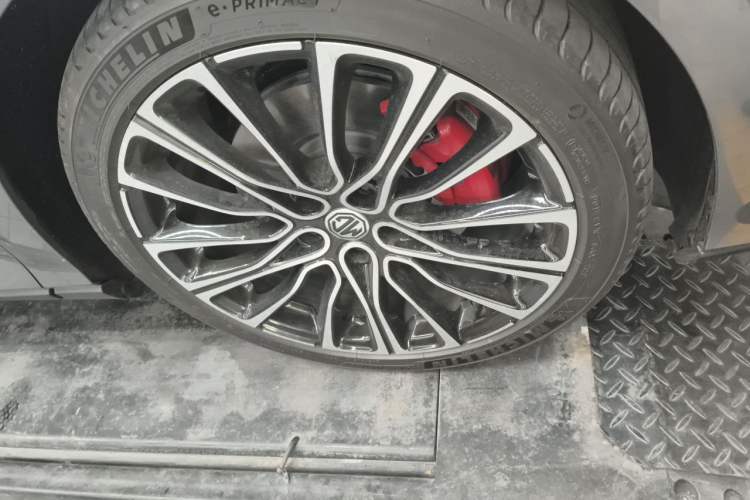 Used MG 7 2025 2.0T 405 AT Luxury Edition Right Front Wheel Hub