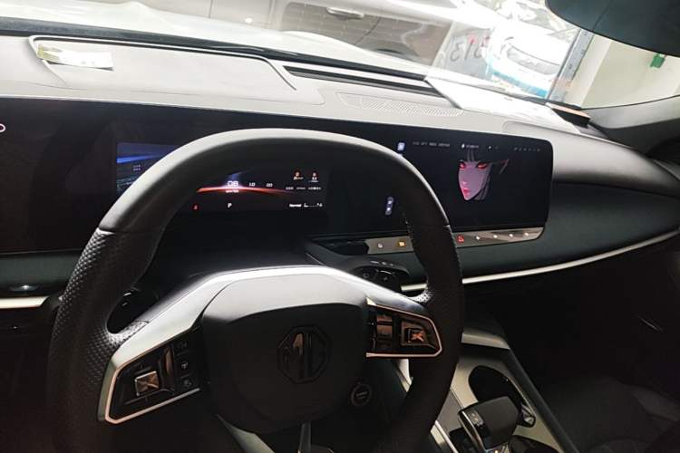 Used MG 7 2025 1.5T 300 DCT Luxury Edition Center Console