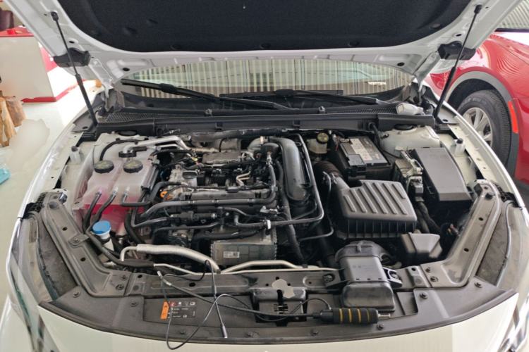Used MG 7 2025 1.5T 300 DCT Elegant Edition Engine Bay