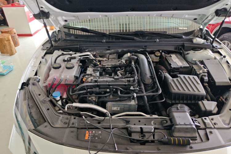 Used MG 7 2025 1.5T 300 DCT Elegant Edition Engine Bay Right