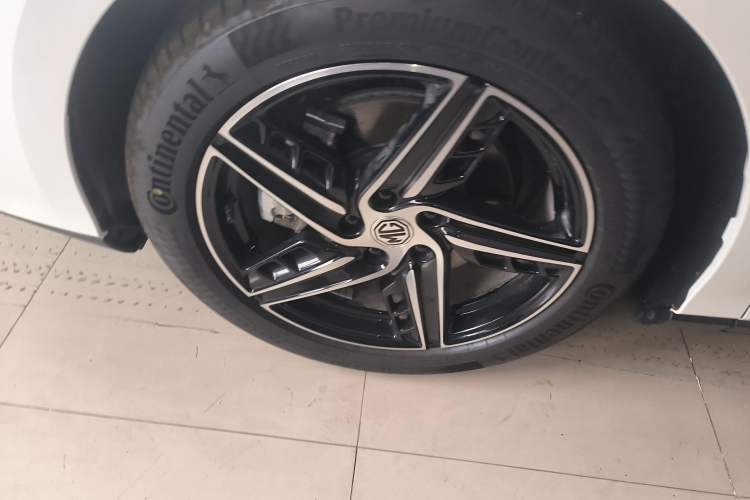 Used MG 7 2025 1.5T 300 DCT Luxury Edition Exterior 4