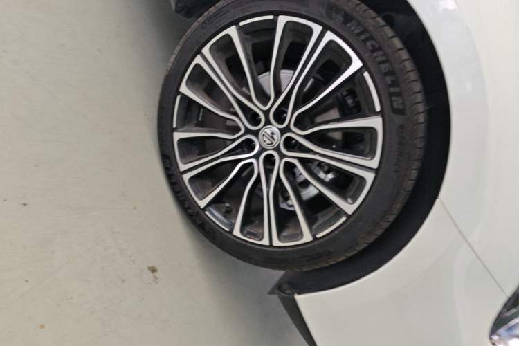 Used MG 7 2025 1.5T 300 DCT Elegant Edition Exterior 4