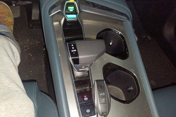 Used MG 7 2025 2.0T 405 AT Luxury Edition Gear Lever