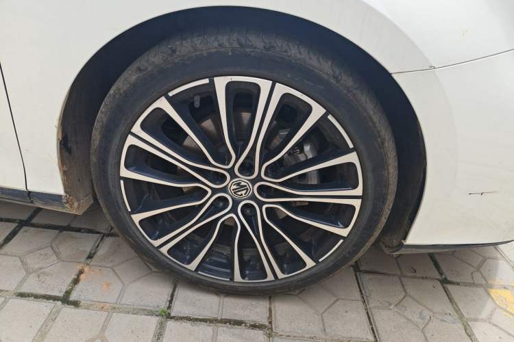 Used MG 7 2025 1.5T 300 DCT Elegant Edition Right Front Wheel Hub
