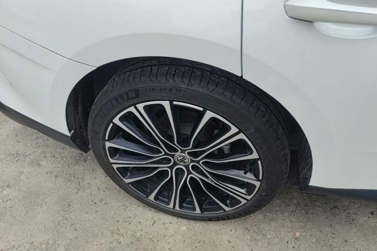 Used MG 7 2025 1.5T 300 DCT Elegant Edition Right Rear Wheel Hub