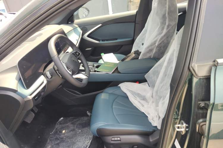 Used MG 7  Left Front Seat