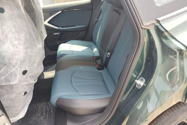 Used MG 7  Left Rear Seat