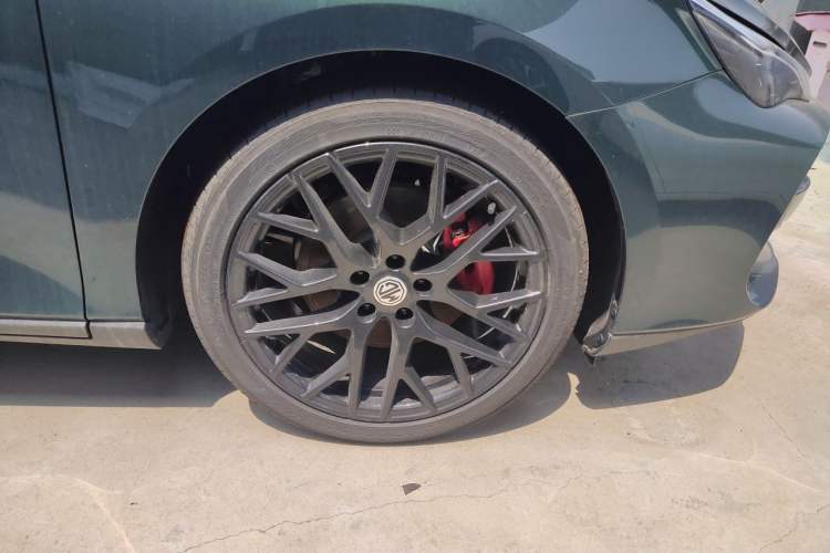 Used MG 7  Right Front Wheel Hub