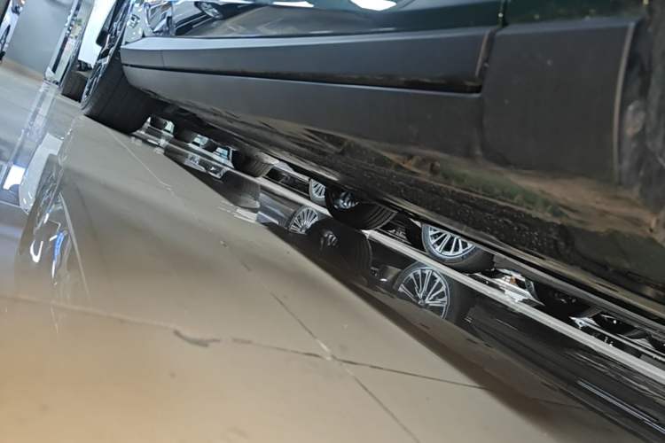 Used MG 7 2026 Model 2.0T Trophy+ Super Sports Edition Right Side Sill
