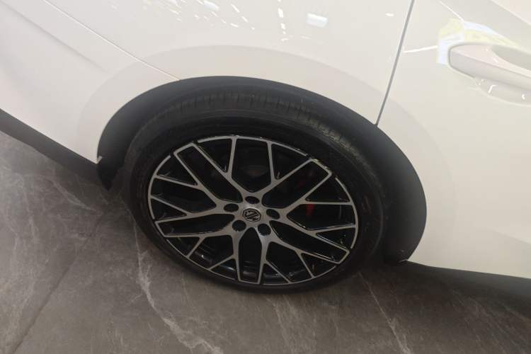 Used MG 7 2026 Model 2.0T 405 AT Luxury Edition Right Rear Wheel Hub
