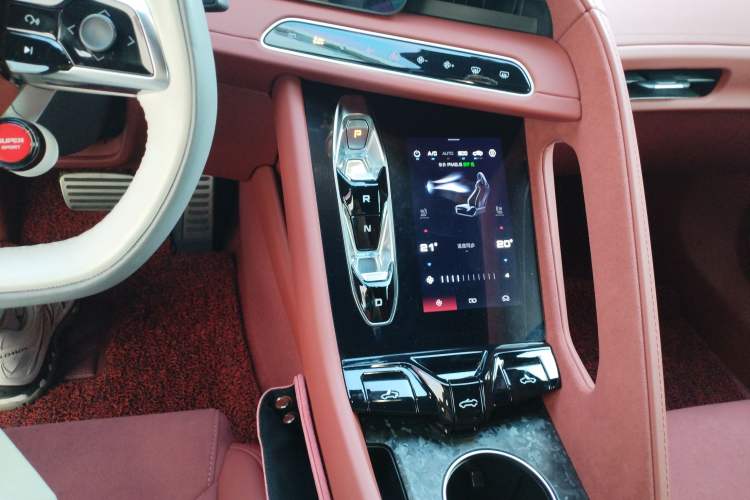 Used MG Cyberster 2024 520 km Legendary All-Wheel-Drive Version Audio And AC Panel