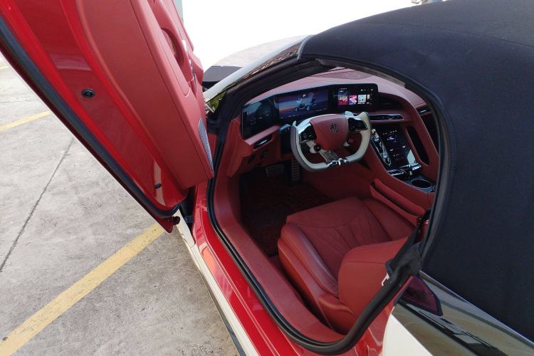 Used MG Cyberster 2024 520 km Legendary All-Wheel-Drive Version Driver Seat