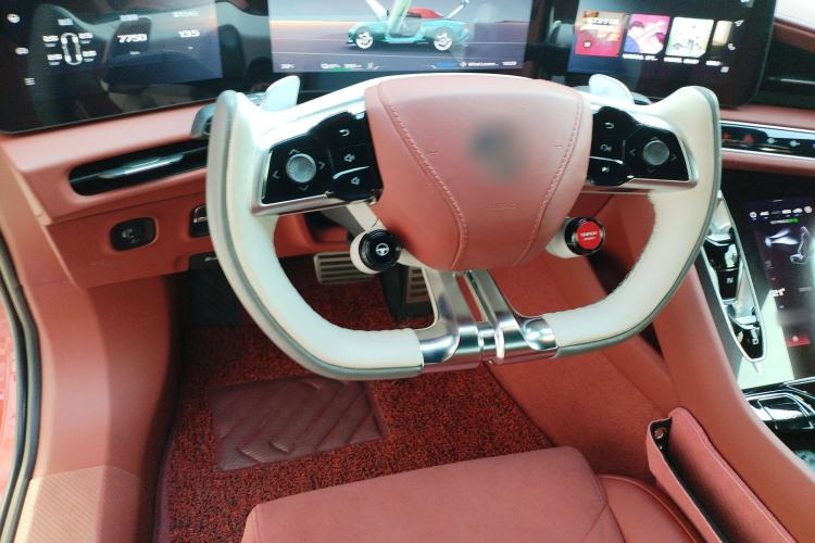 Used MG Cyberster 2024 520 km Legendary All-Wheel-Drive Version Steering Wheel