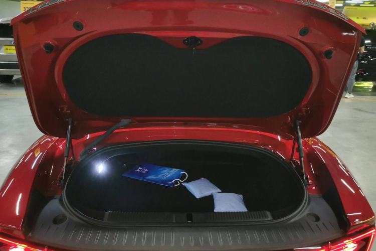 Used MG Cyberster 2024 501km Charming & Heartwarming Edition Trunk