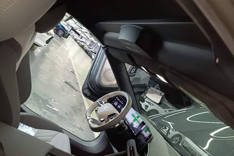 Used MG Cyberster 2024 580 km Ultra-Long Range Version Headliner
