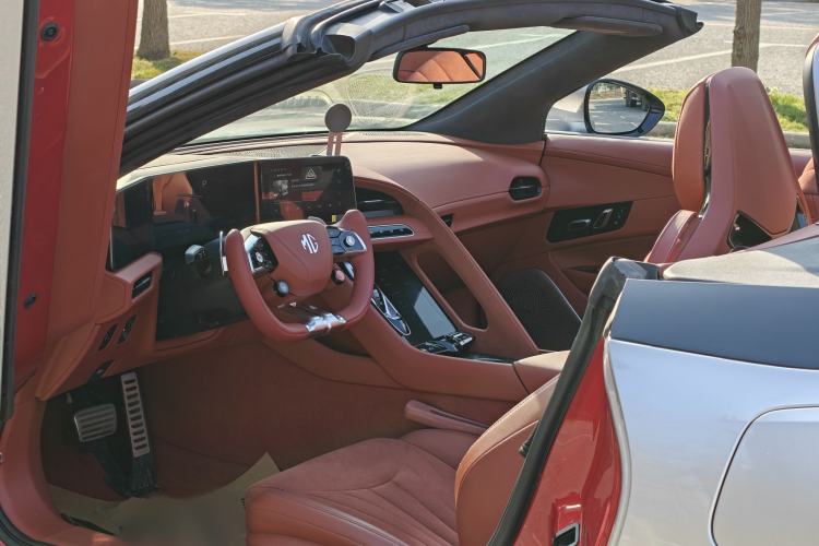 Used MG Cyberster 2024 501km Charming & Heartwarming Edition Interior 3