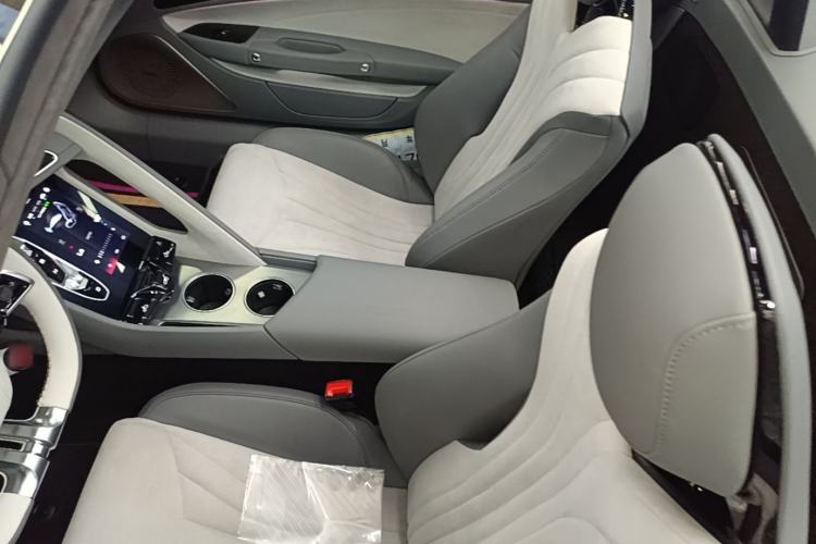 Used MG Cyberster 2024 580 km Ultra-Long Range Version Left Rear Seat