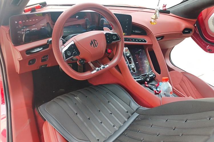 Used MG Cyberster 2024 501km Charming & Heartwarming Edition Center Console