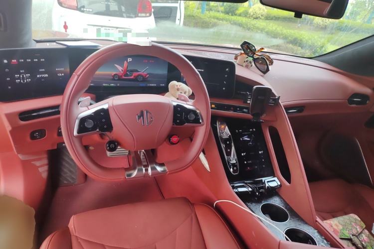 Used MG Cyberster 2024 501km Charming & Heartwarming Edition Center Console