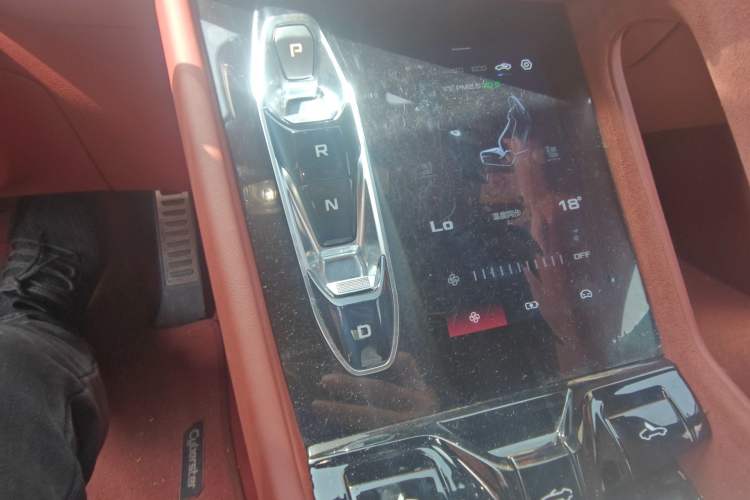Used MG Cyberster 2024 580 km Ultra-Long Range Version Gear Lever