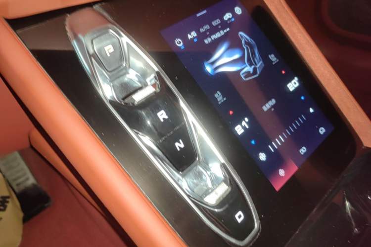 Used MG Cyberster 2024 501km Charming & Heartwarming Edition Gear Lever