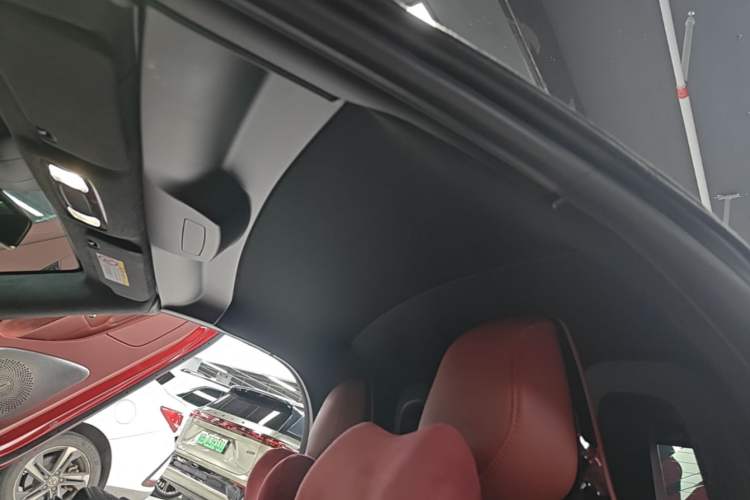 Used MG Cyberster 2024 580 km Ultra-Long Range Version Headliner