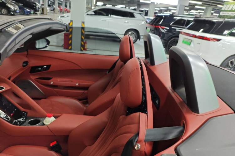 Used MG Cyberster 2024 580 km Ultra-Long Range Version Headliner