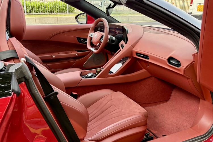 Used MG Cyberster 2024 580 km Ultra-Long Range Version Interior 1
