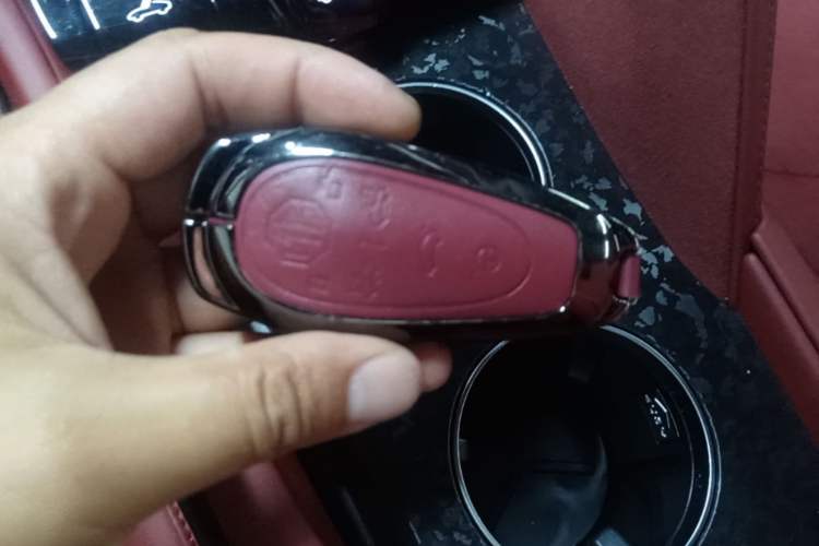 Used MG Cyberster 2024 520 km Legendary All-Wheel-Drive Version Interior 1