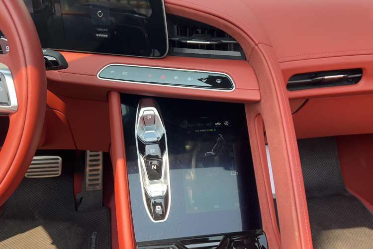Used MG Cyberster 2024 580 km Ultra-Long Range Version Interior 10