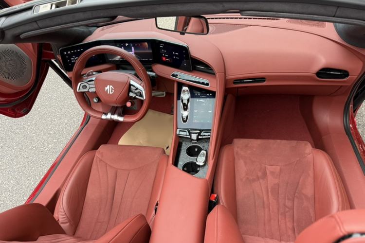 Used MG Cyberster 2024 580 km Ultra-Long Range Version Interior 11