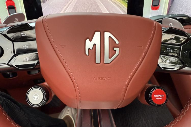 Used MG Cyberster 2024 580 km Ultra-Long Range Version Interior 14