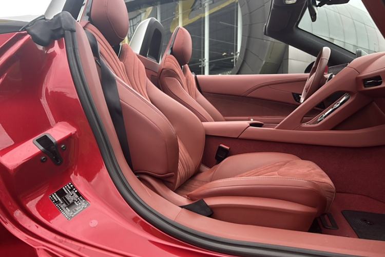 Used MG Cyberster 2024 520 km Legendary All-Wheel-Drive Version Interior 2