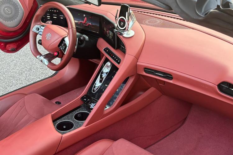 Used MG Cyberster 2024 501km Charming & Heartwarming Edition Interior 3