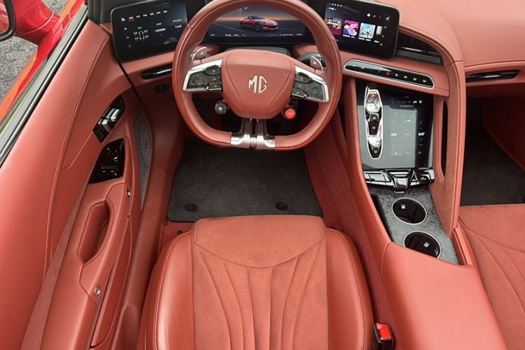 Used MG Cyberster 2024 520 km Legendary All-Wheel-Drive Version Interior 5
