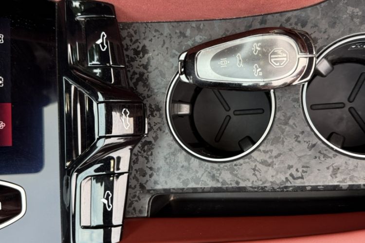 Used MG Cyberster 2024 580 km Ultra-Long Range Version Interior 5
