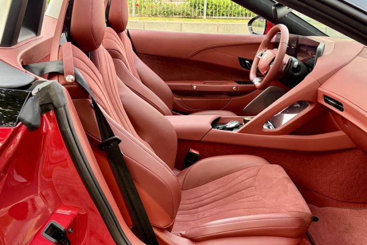 Used MG Cyberster 2024 580 km Ultra-Long Range Version Interior 5