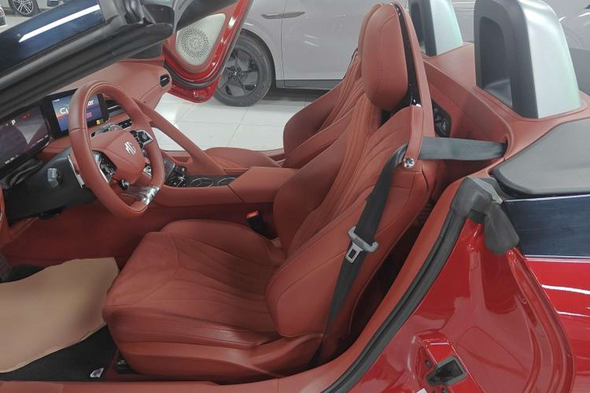 Used MG Cyberster 2024 580 km Ultra-Long Range Version Left Front Seat