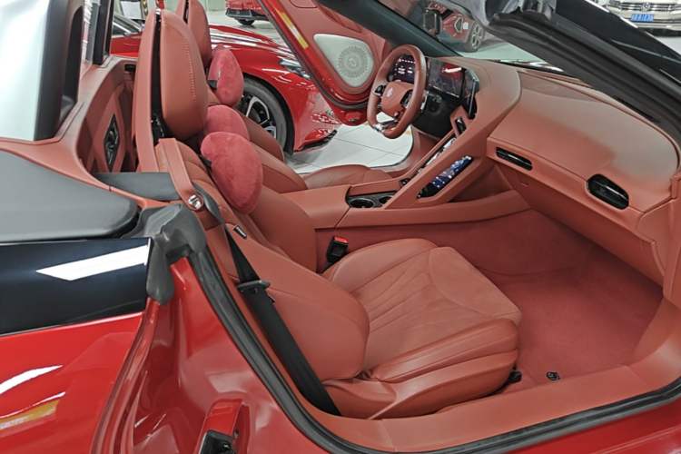 Used MG Cyberster 2024 580 km Ultra-Long Range Version Right Front Seat