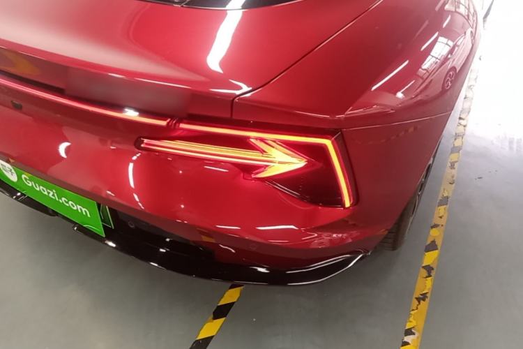 Used MG Cyberster 2024 520 km Legendary All-Wheel-Drive Version Right Rear Taillight