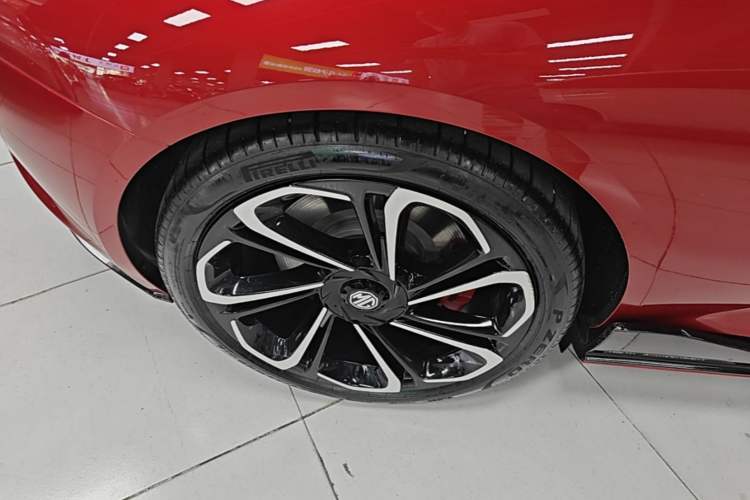 Used MG Cyberster 2024 580 km Ultra-Long Range Version Right Rear Wheel Hub