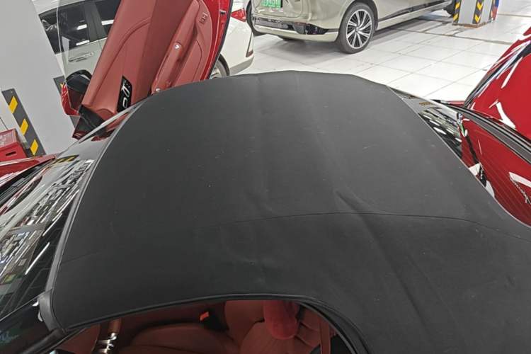 Used MG Cyberster 2024 580 km Ultra-Long Range Version Roof