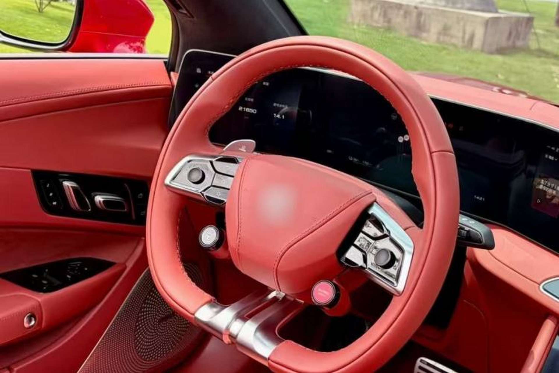 Used MG Cyberster 2024 580 km Ultra-Long Range Version Steering Wheel