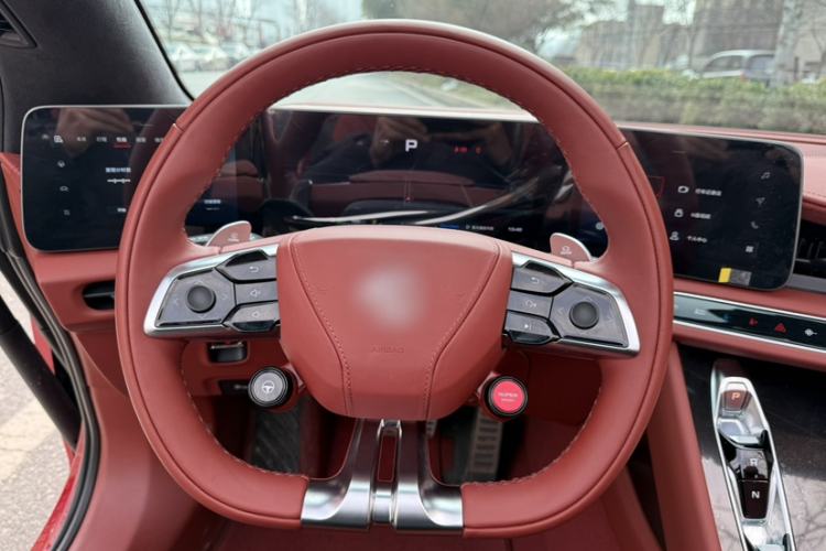 Used MG Cyberster 2024 520 km Legendary All-Wheel-Drive Version Steering Wheel